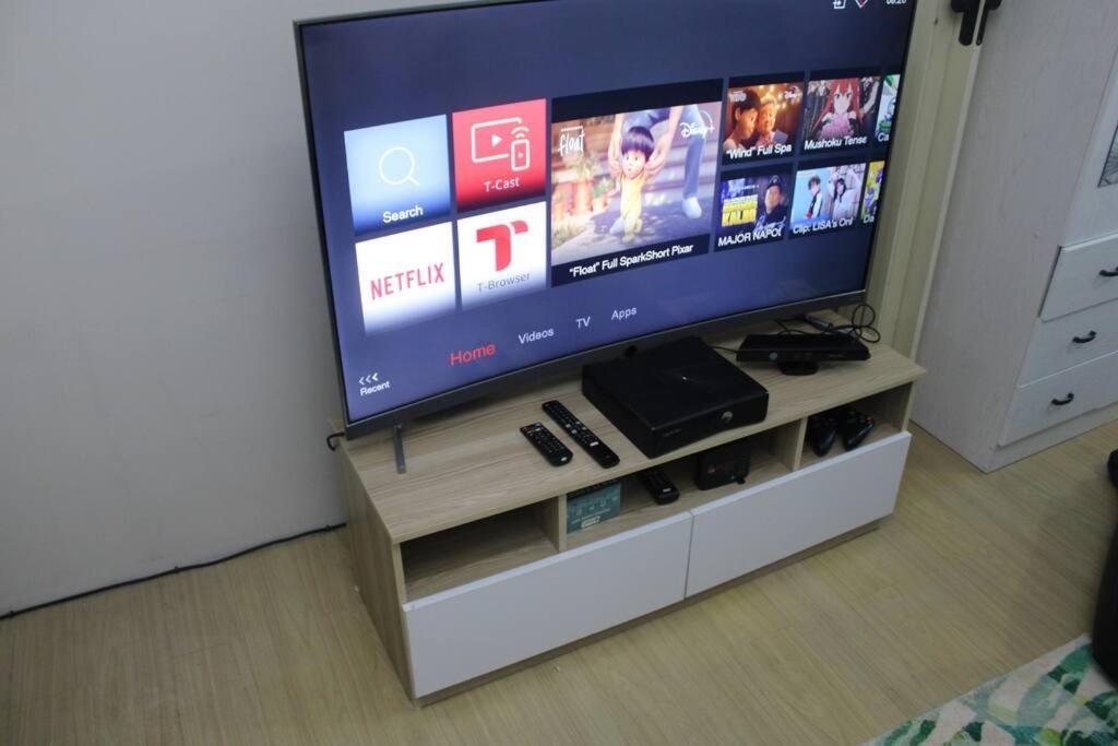 Huge A2J Executive Luxury 1Br Suite Near Abs Cbn, Gma 마닐라 외부 사진