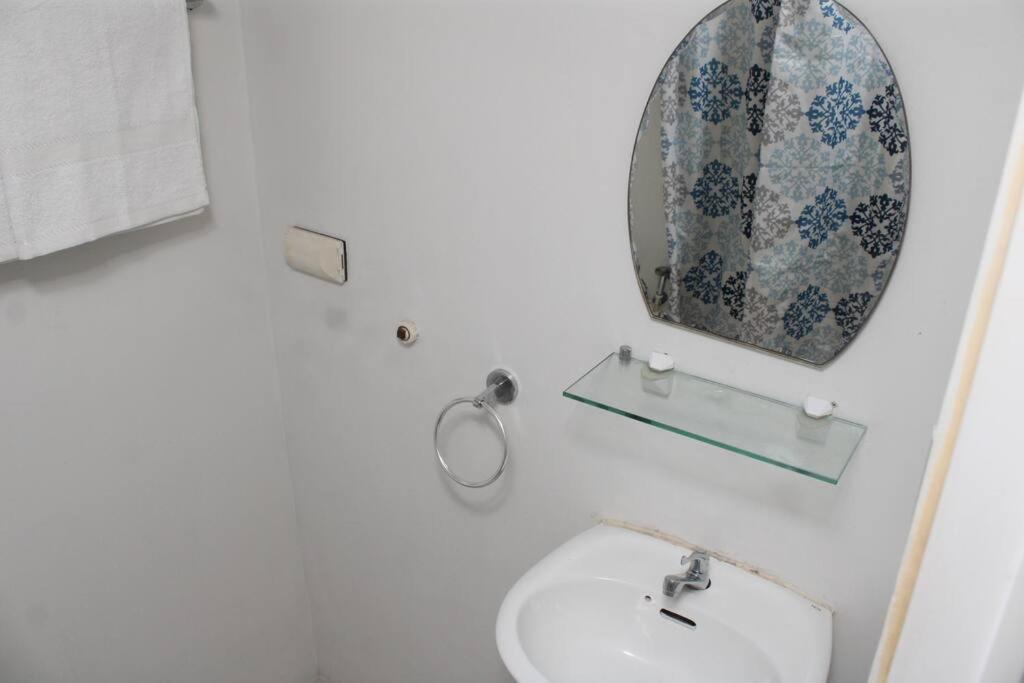 Huge A2J Executive Luxury 1Br Suite Near Abs Cbn, Gma 마닐라 외부 사진