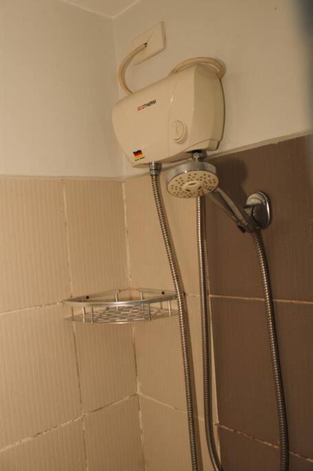 Huge A2J Executive Luxury 1Br Suite Near Abs Cbn, Gma 마닐라 외부 사진