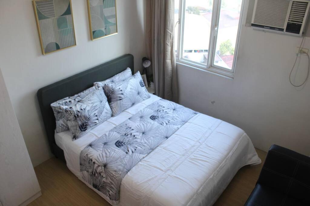 Huge A2J Executive Luxury 1Br Suite Near Abs Cbn, Gma 마닐라 외부 사진