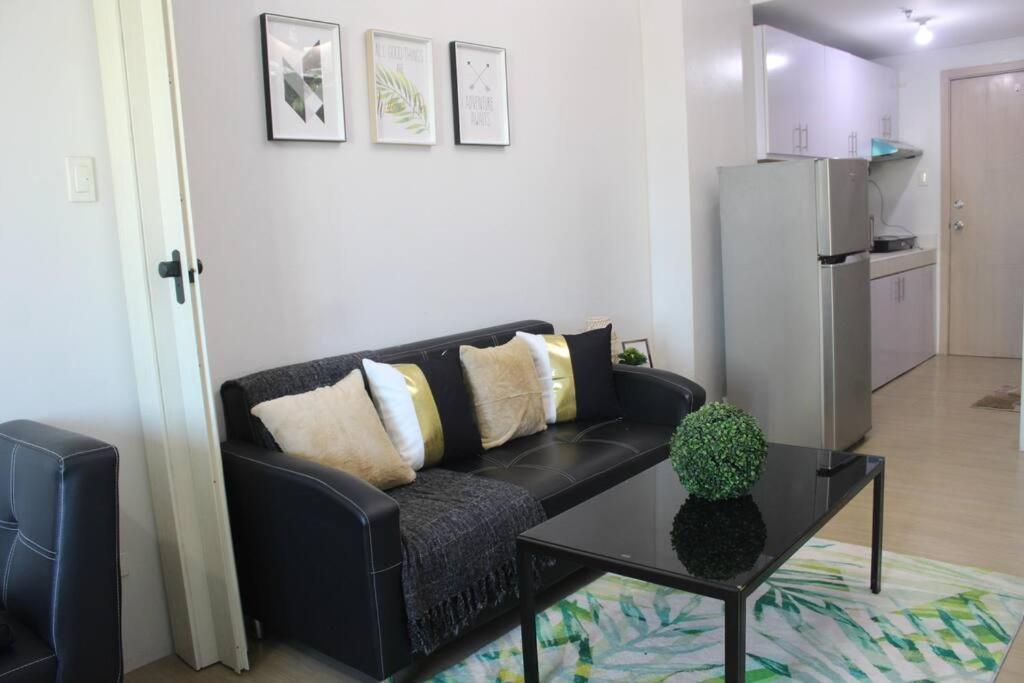 Huge A2J Executive Luxury 1Br Suite Near Abs Cbn, Gma 마닐라 외부 사진