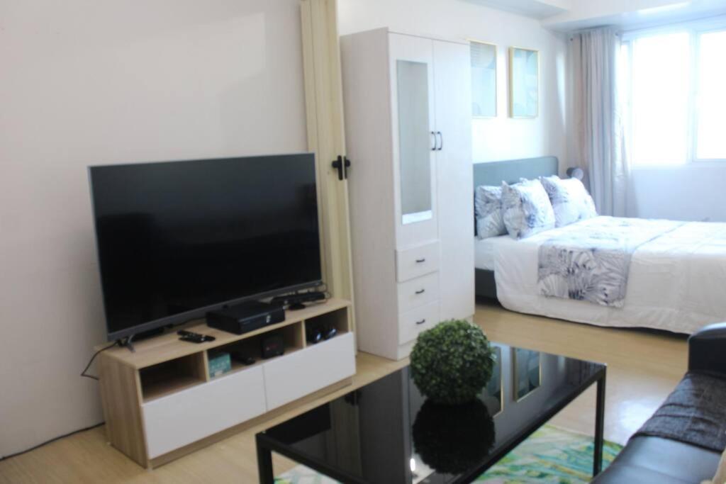 Huge A2J Executive Luxury 1Br Suite Near Abs Cbn, Gma 마닐라 외부 사진