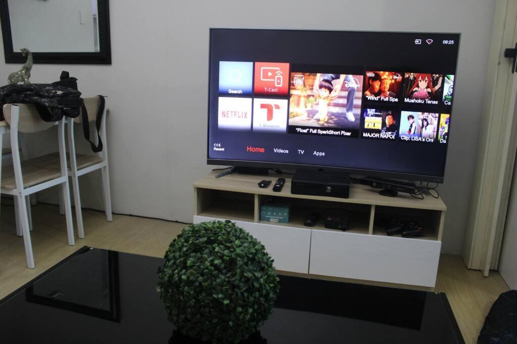 Huge A2J Executive Luxury 1Br Suite Near Abs Cbn, Gma 마닐라 외부 사진